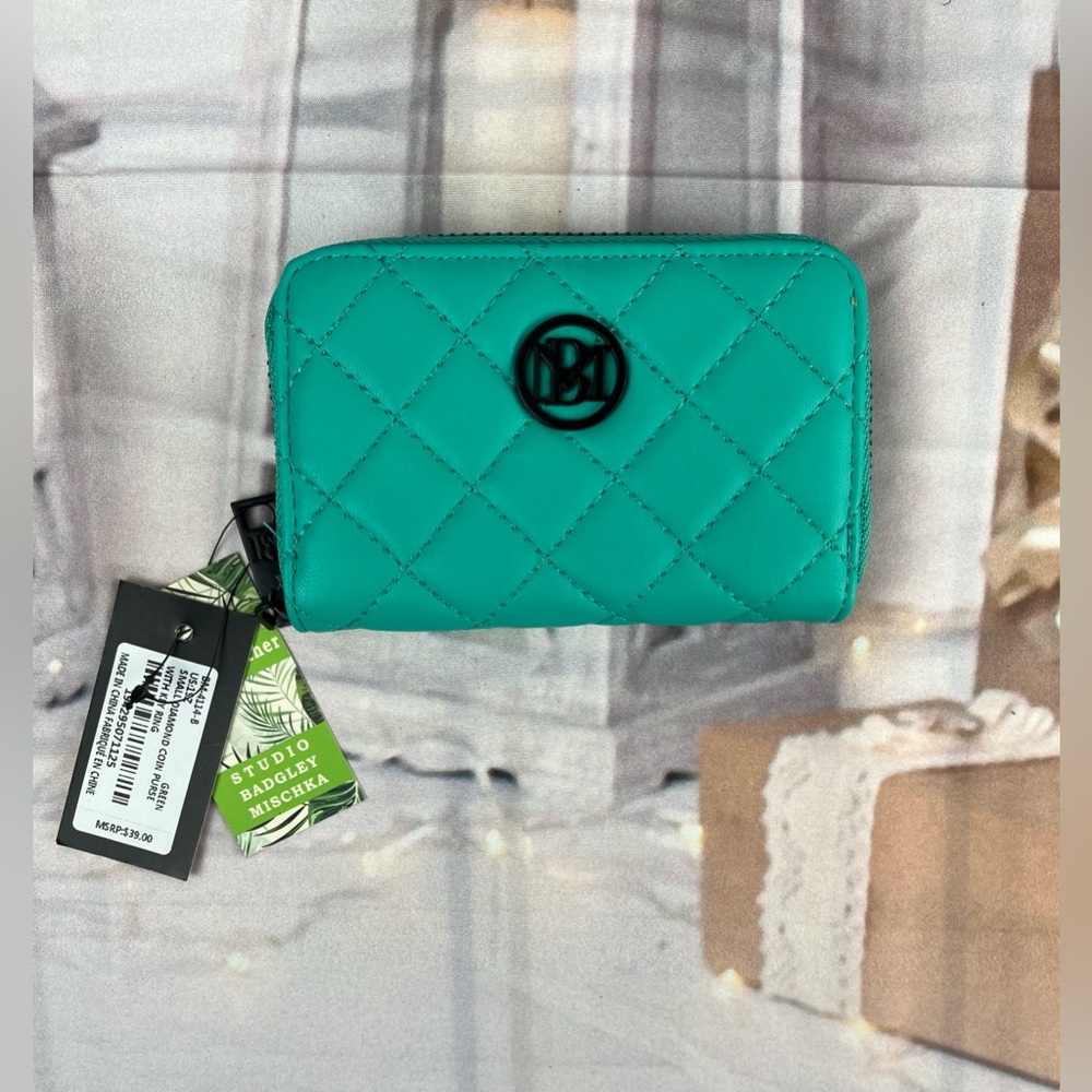 Badgley Mischka Small Diamond Coin Purse With Key Ring Quilted Green